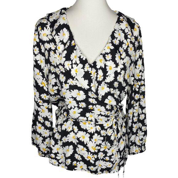 GAP Wrap Front Daisy Print Ruffle Top Black Floral Blouse XL Cottagecore Peasant - Picture 2 of 16